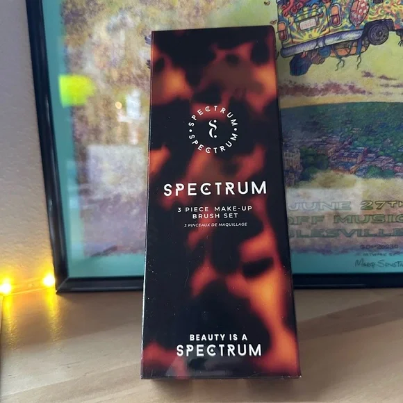 Brand New 3 Piece Make-Up Brush Set - Picture 3 of 4